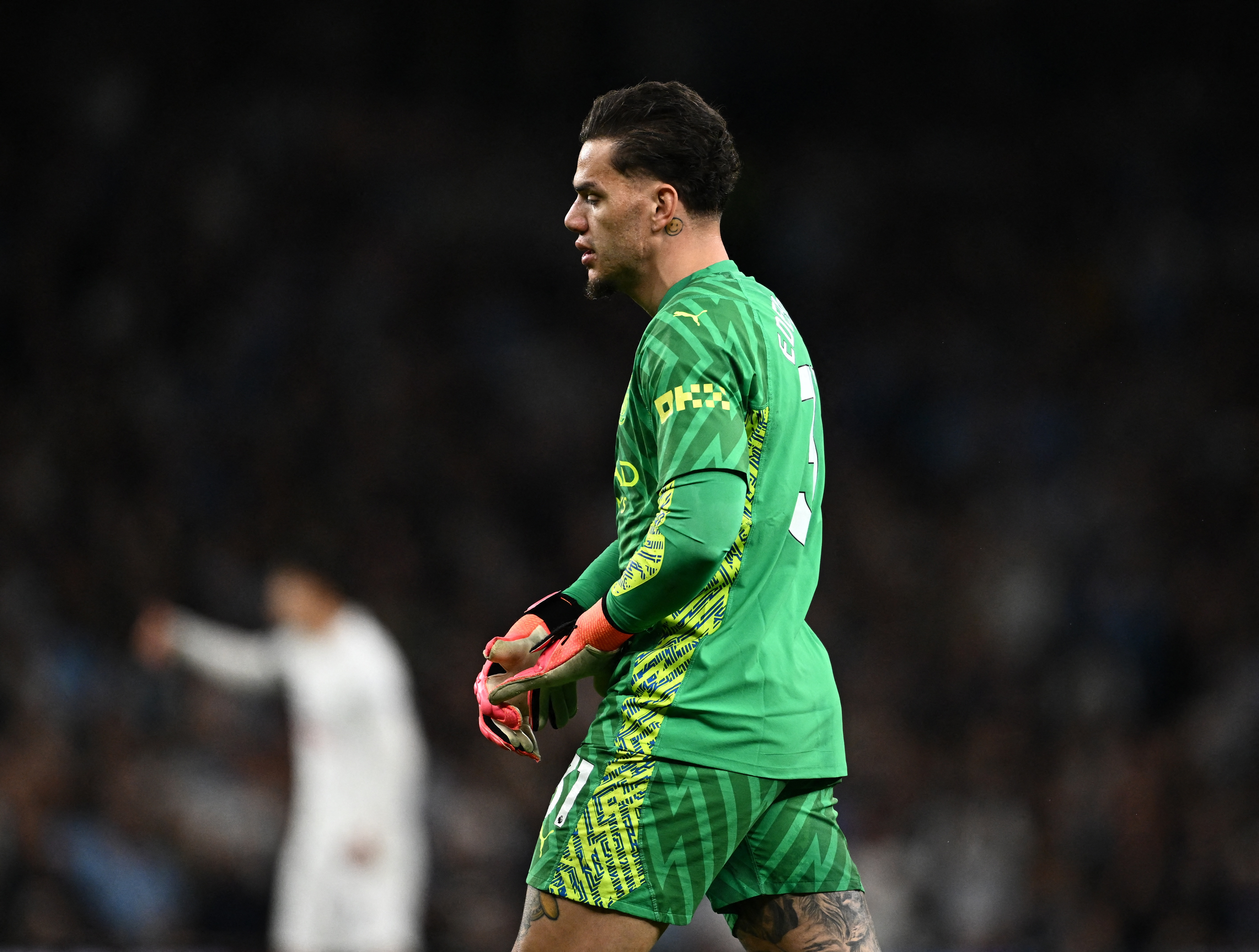 B体育必一运动-英媒：吉达联合、国民都向埃德森报价两年合同，总薪水2500万欧