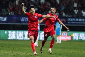 Bsports必一体育-杨超声：当初断腿后没有磨灭踢球的梦想 暂时没去想国家队的事