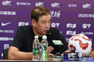 必一运动官网-斯卢茨基：进攻创造了不少机会但都没把握住，后续一切皆有可能